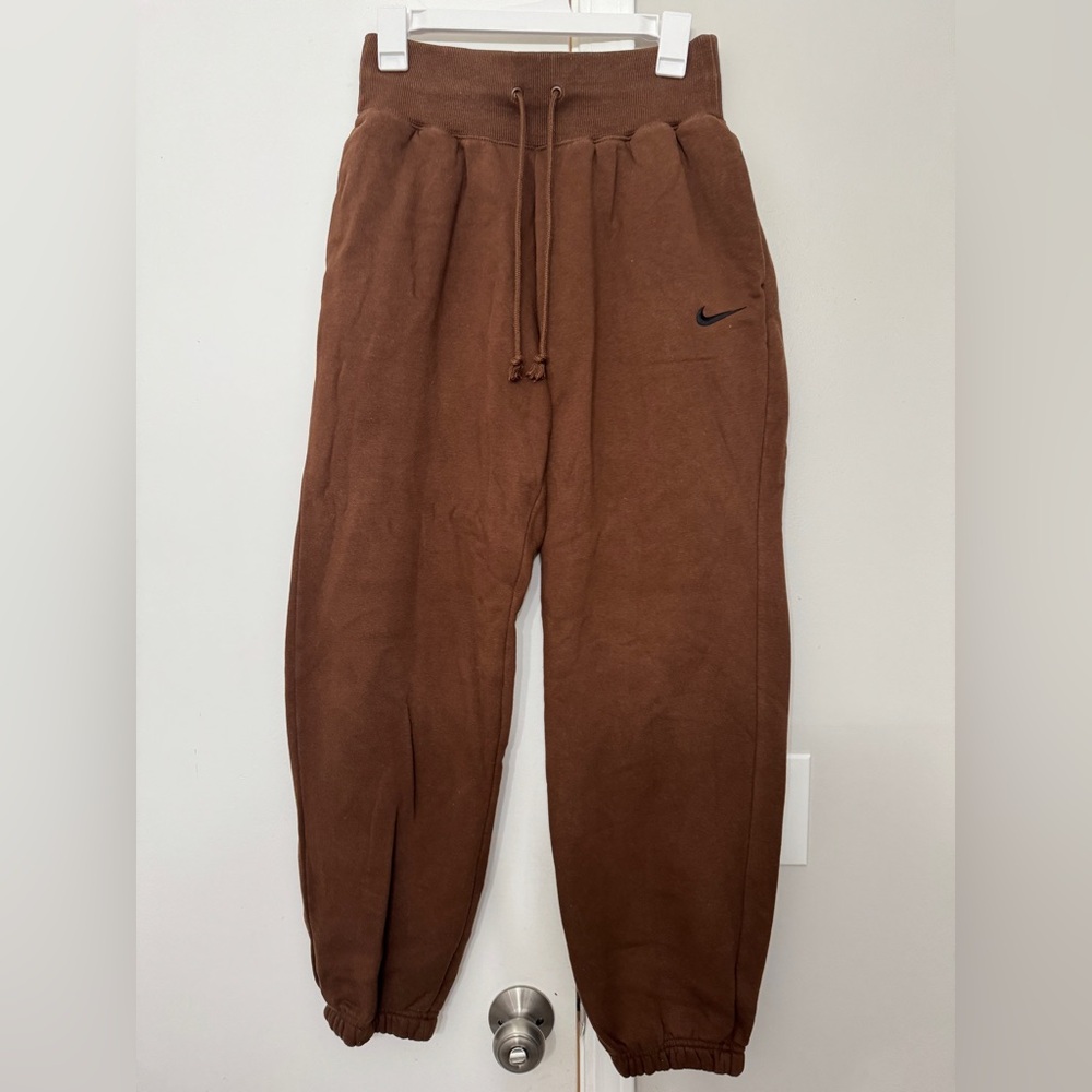 Nike Brown Sweatpants/joggers with Logo size small